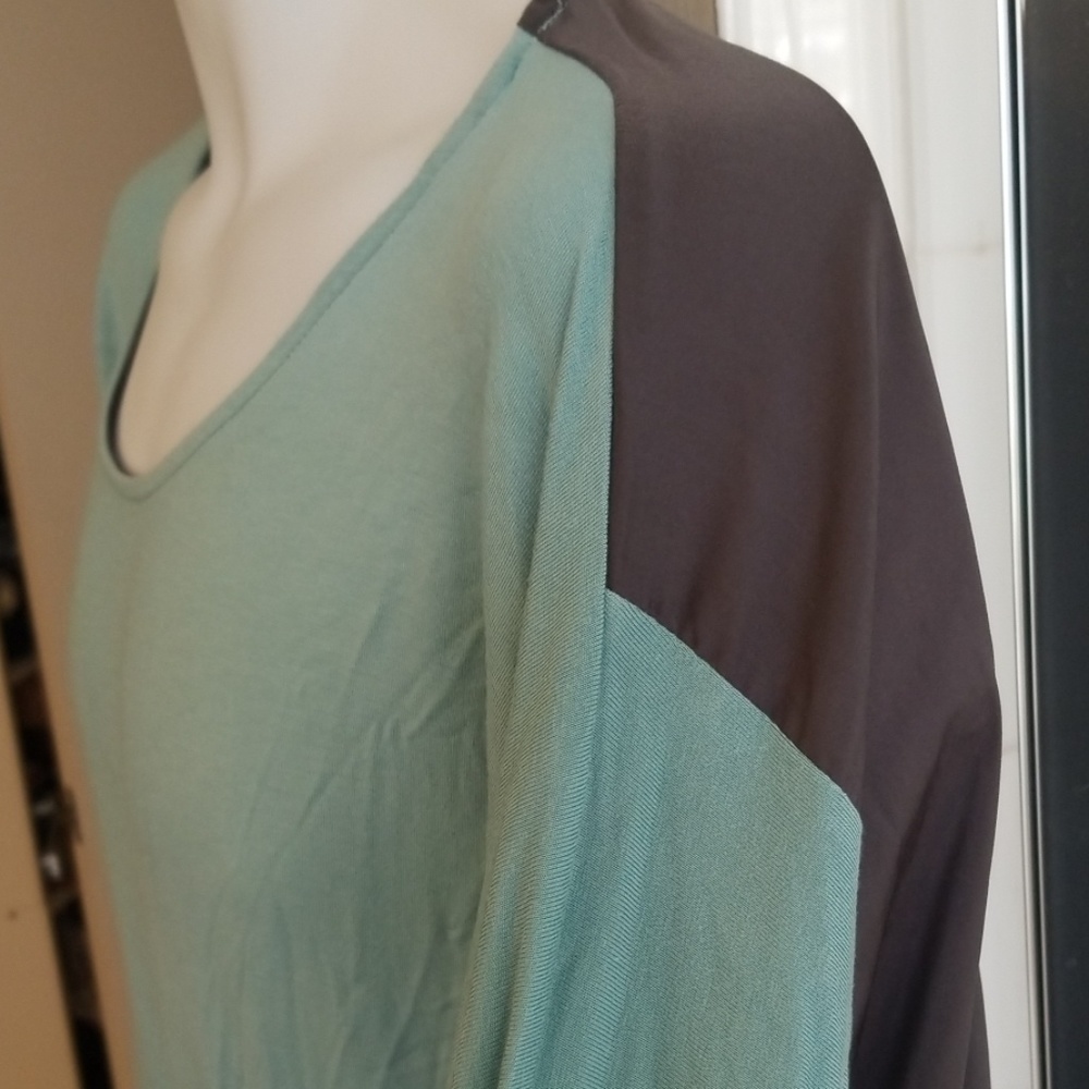 Lisa Rinna Collection Blouse - Picture 2 of 5